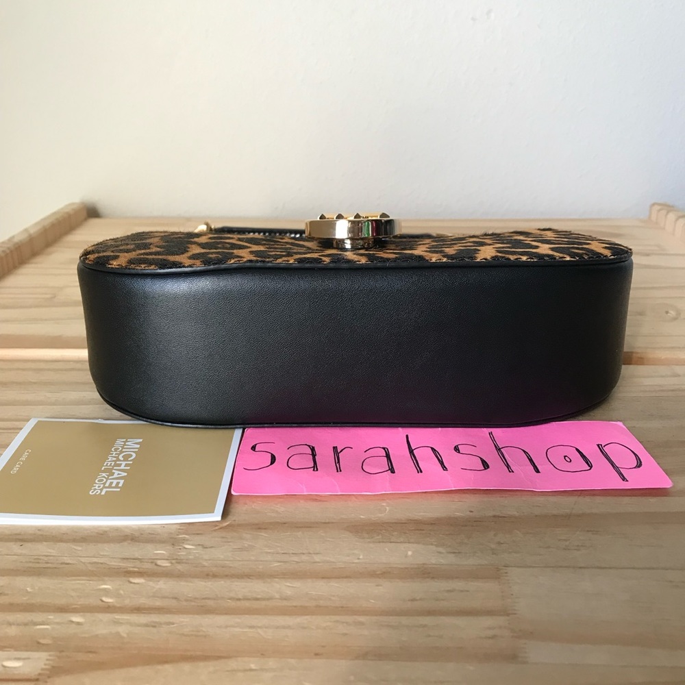 🌼Michael Kors Purse - Picture 6 of 15